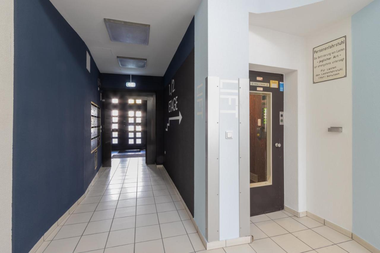 Zzzpace Smart-Hotel Bielefeld Zentrum Exterior photo